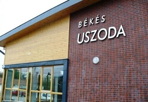 bekesuszoda1